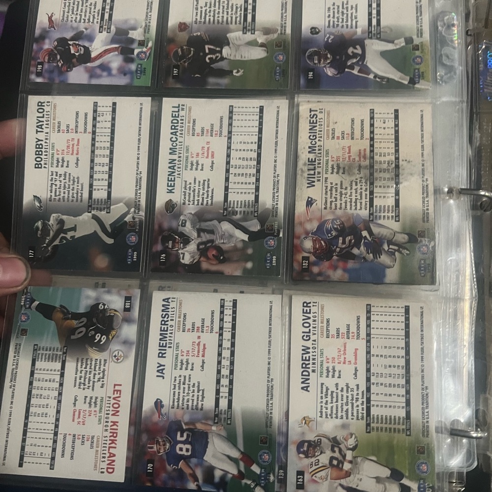 Old Baseball Cards - Picture 8 of 10